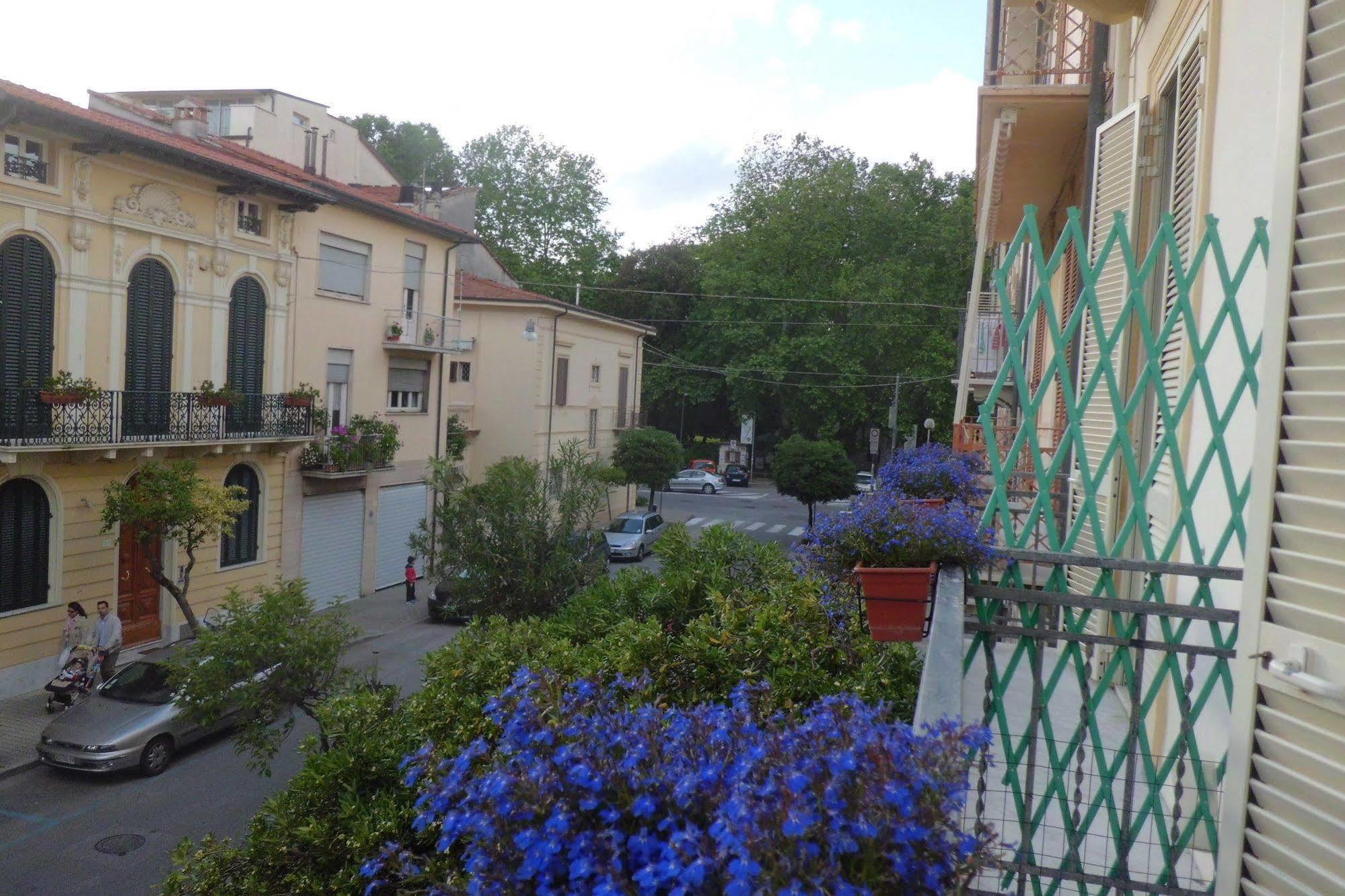 Hotel Villa Morgana Viareggio Kültér fotó